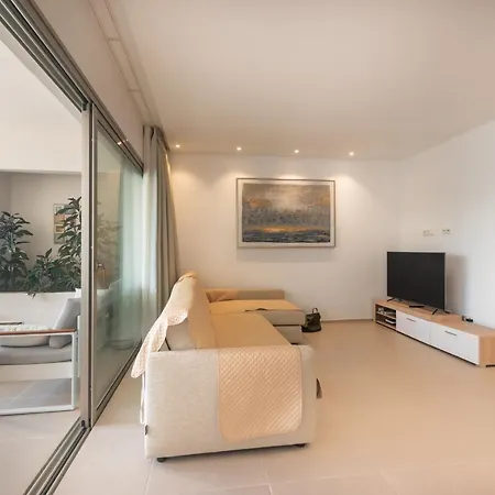 Jardines - Tabor 1 2 Pool View 1b Dom wakacyjny